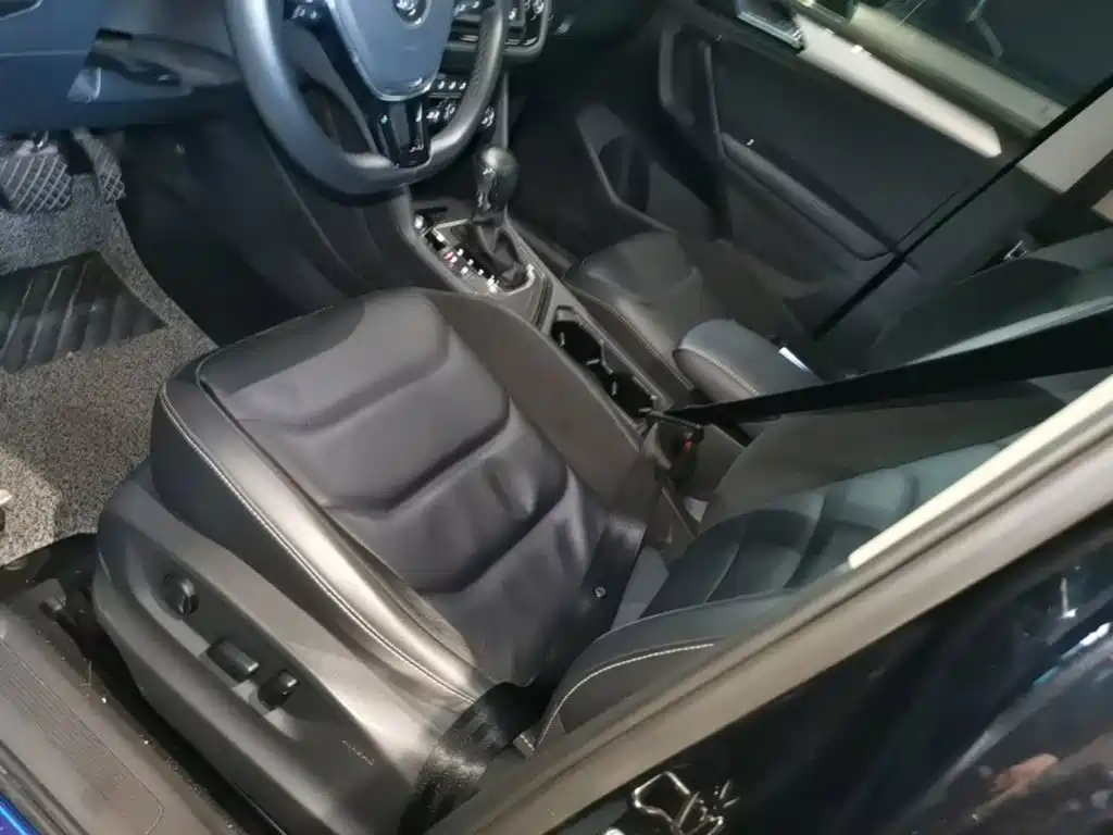 Volkswagen Tiguan L — миниатюра 15
