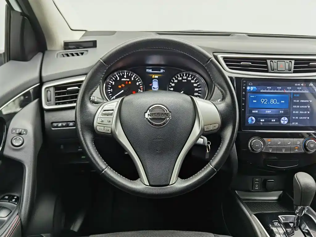 Nissan Qashqai — миниатюра 11