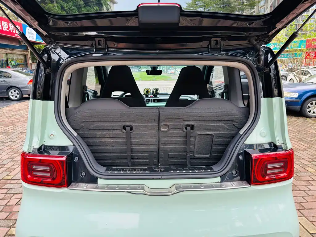 Wuling MINIEV — миниатюра 14