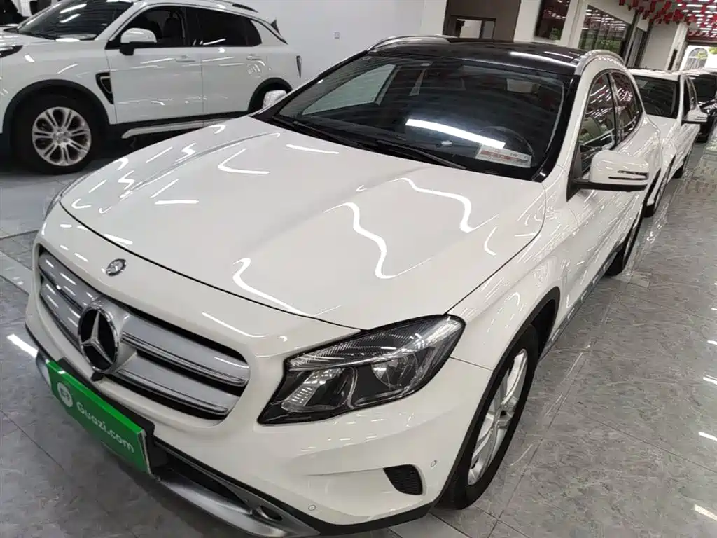 Mercedes-Benz GLA 2015
