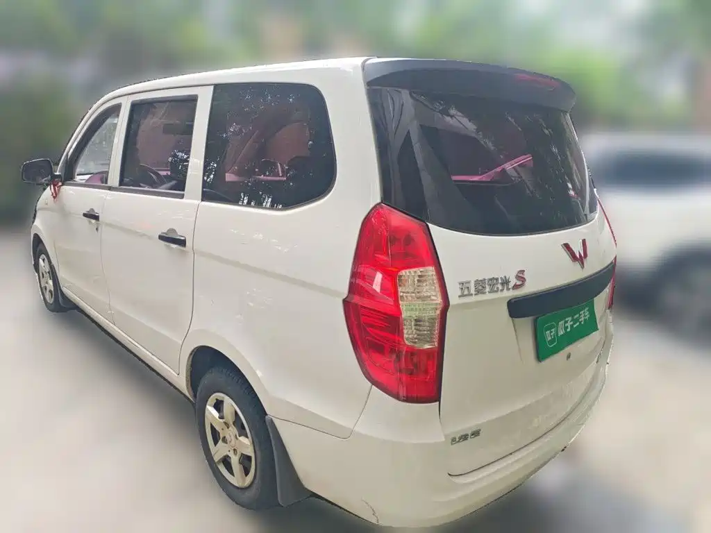 Wuling Hongguang — миниатюра 4
