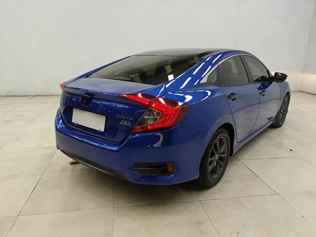 Honda Civic — миниатюра 7