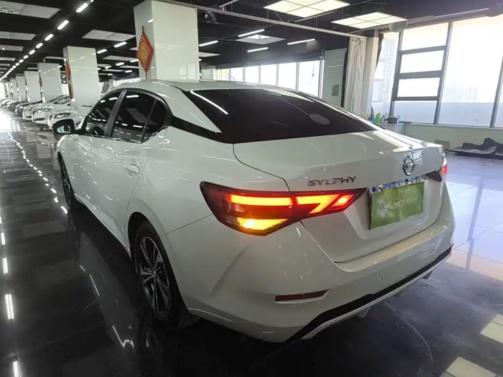 Nissan Sylphy — миниатюра 5