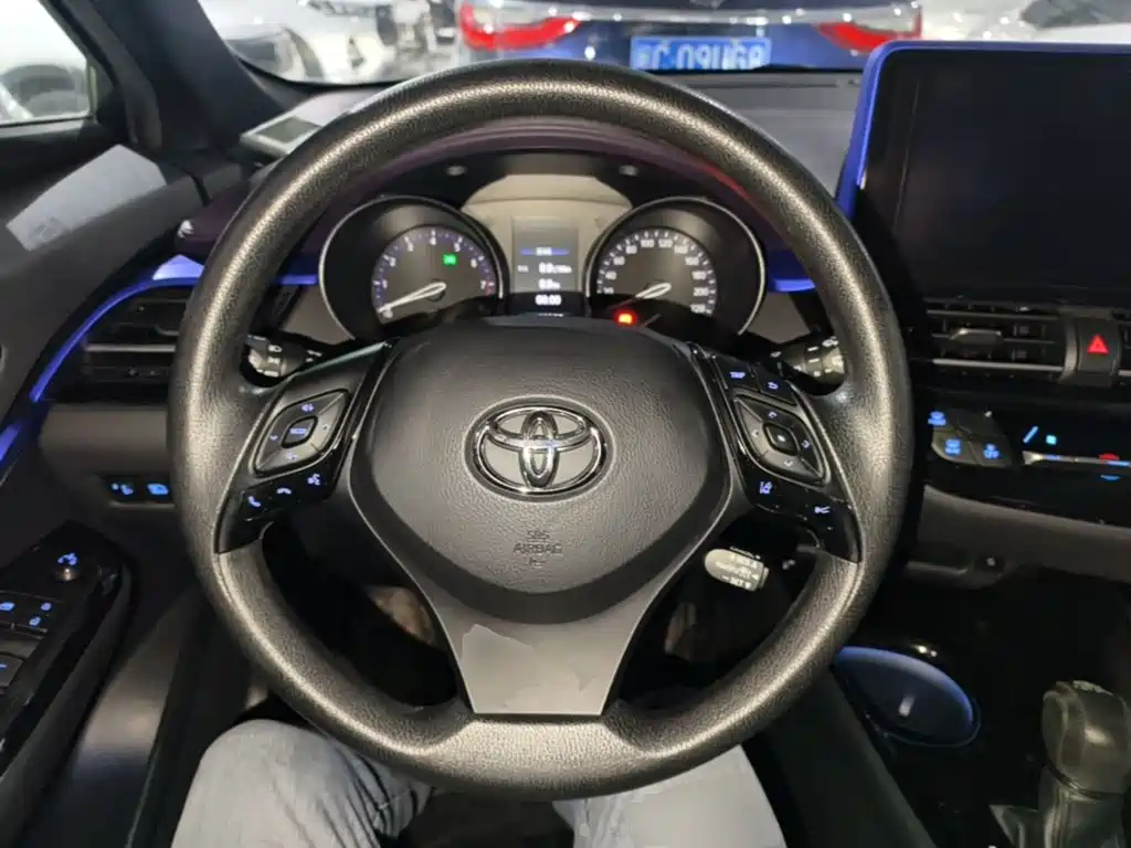 Toyota C-HR — миниатюра 11