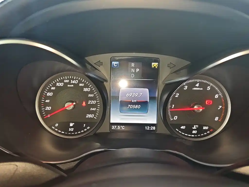 Mercedes-Benz C-Class — миниатюра 12
