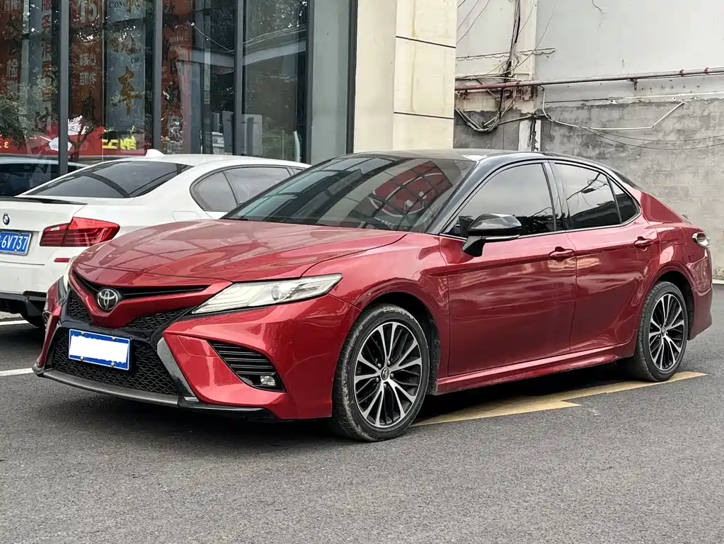 Toyota Camry 2019