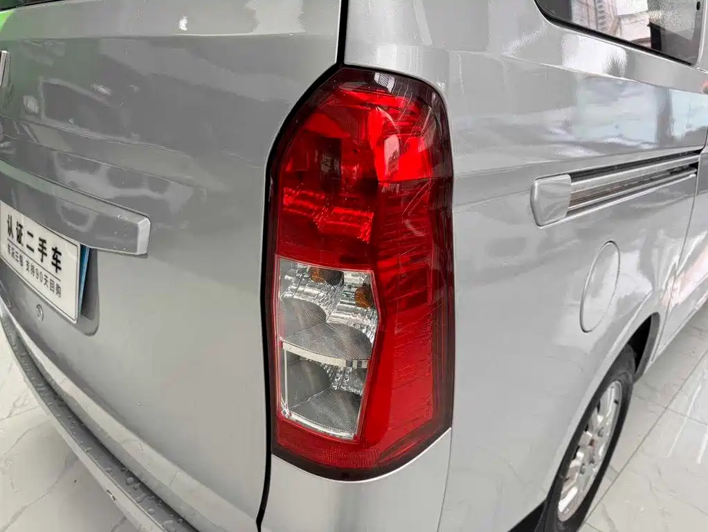 Wuling Rongguang V — миниатюра 29