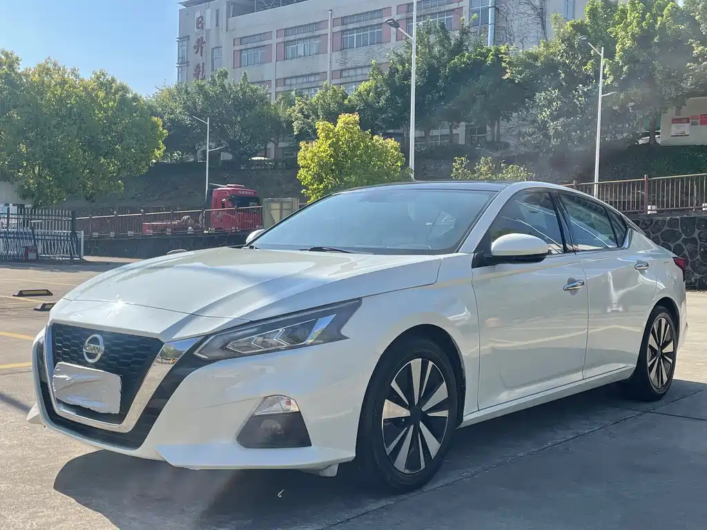 NISSAN TEANA