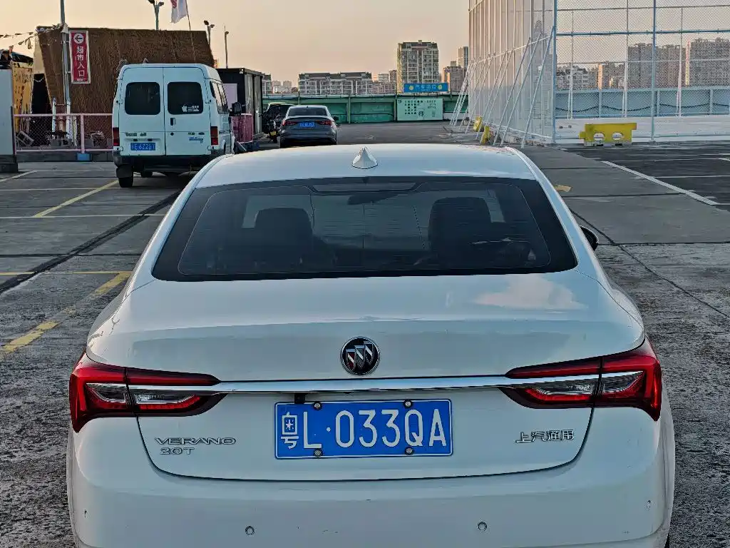 Buick Verano — миниатюра 5