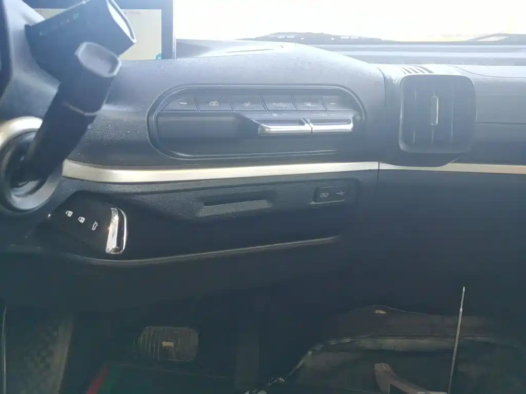 Baojun KiWi EV — миниатюра 13
