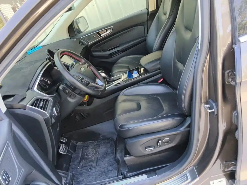 Ford Edge — миниатюра 16