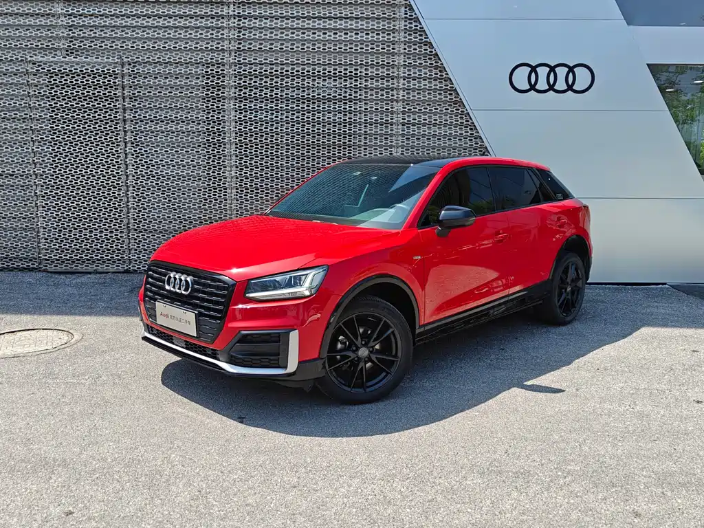 Audi Q2L 2019