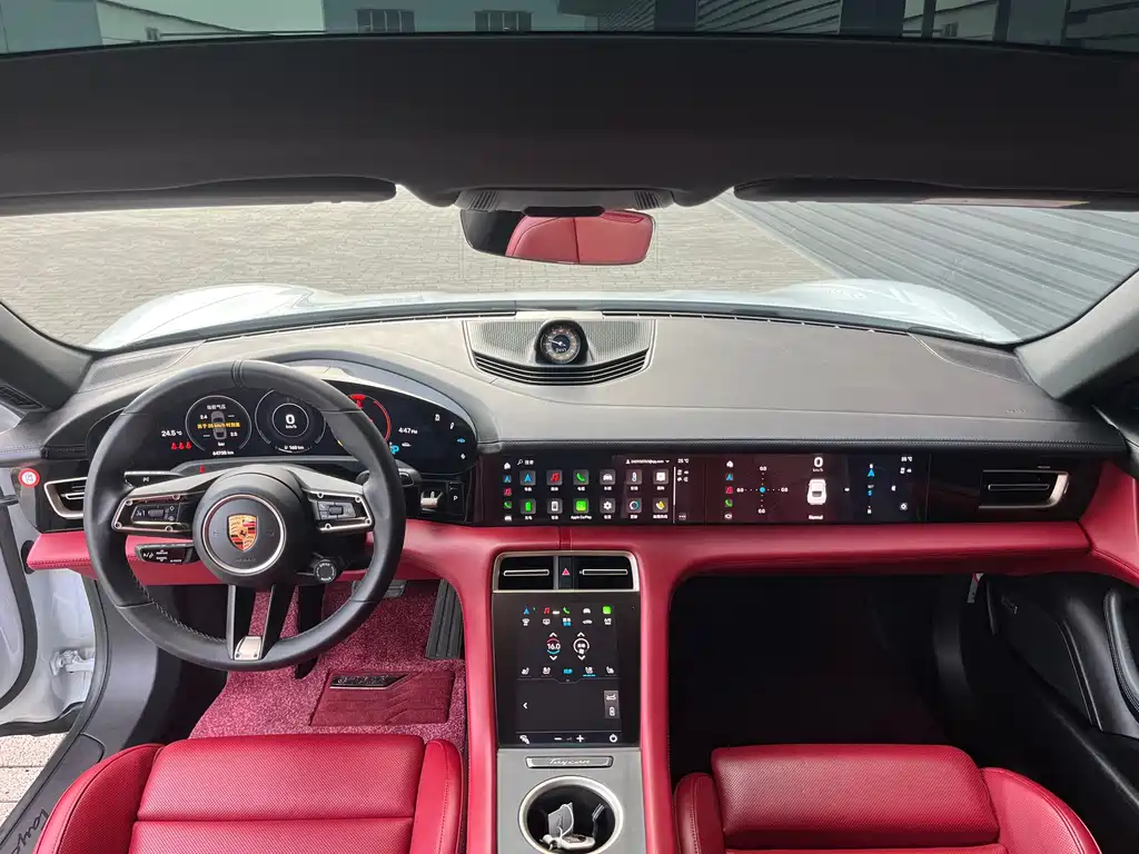 Porsche Taycan — миниатюра 8
