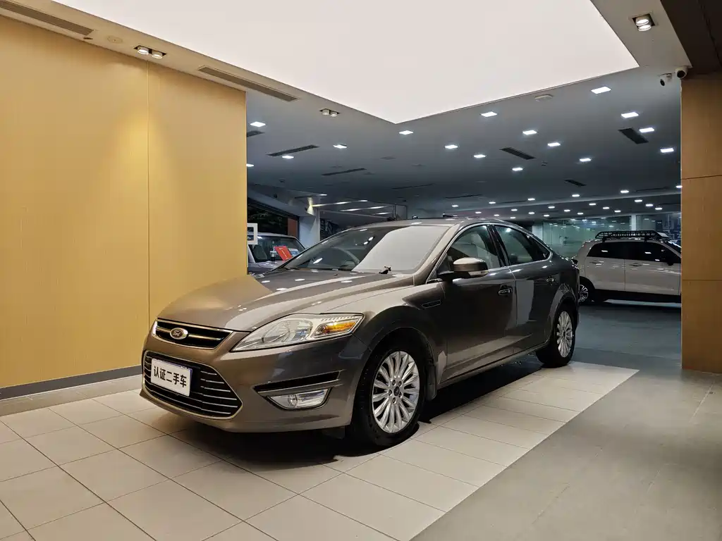 Ford Mondeo Zhisheng 2012
