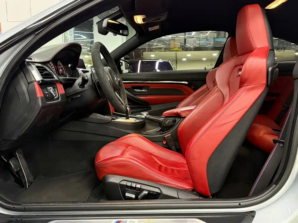 BMW M4 — миниатюра 5