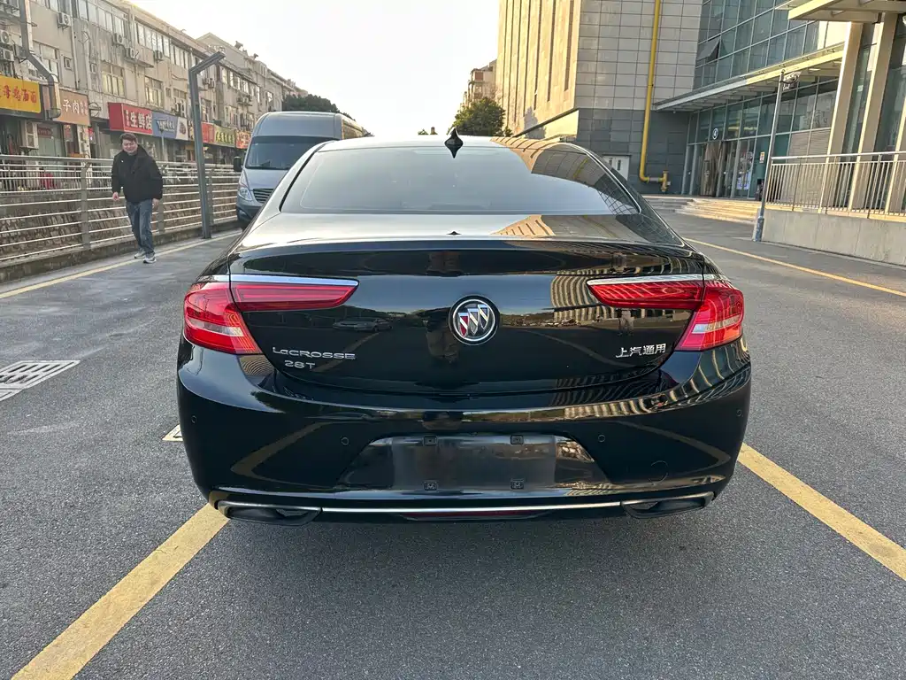 Buick LaCrosse — миниатюра 5