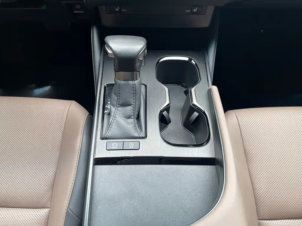Lexus ES — миниатюра 8