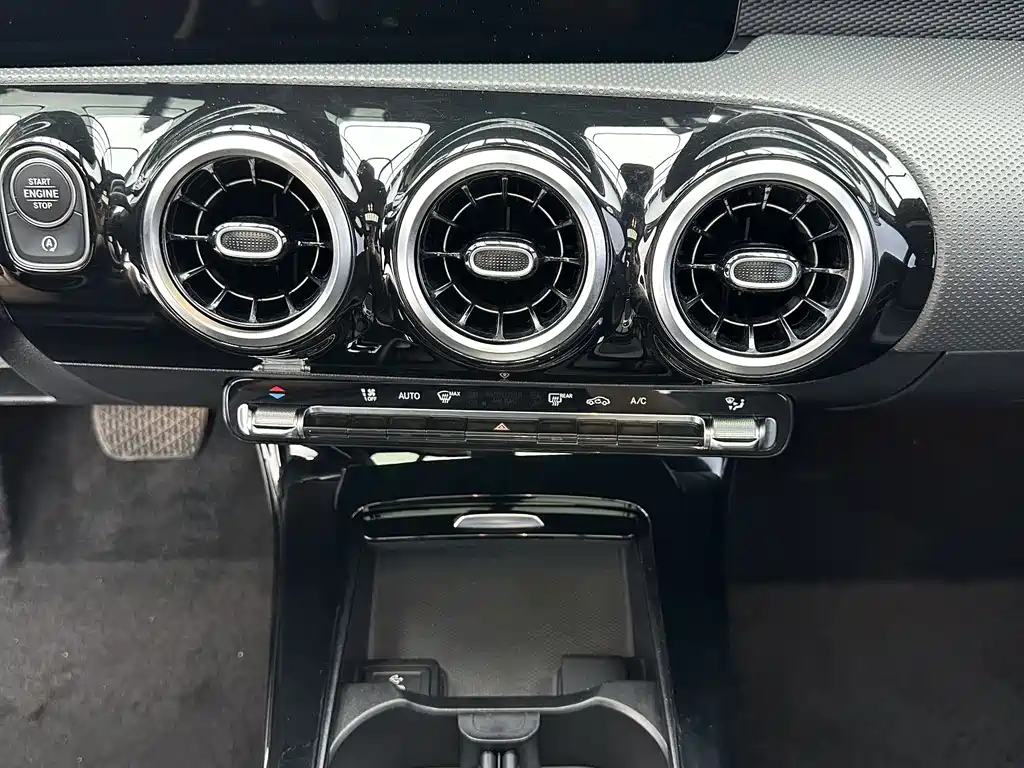 Mercedes-Benz A-Class — миниатюра 15