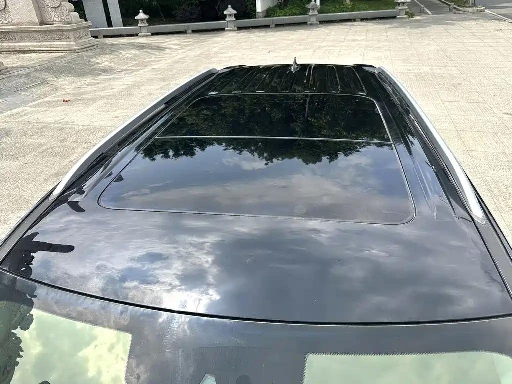 Ford Explorer — миниатюра 5