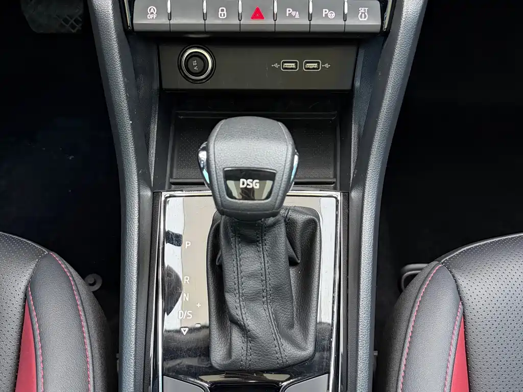 Skoda Karoq — миниатюра 17