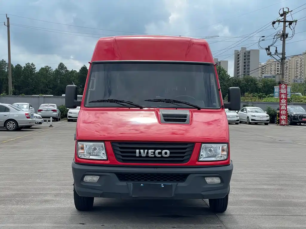 IVECO PROUD