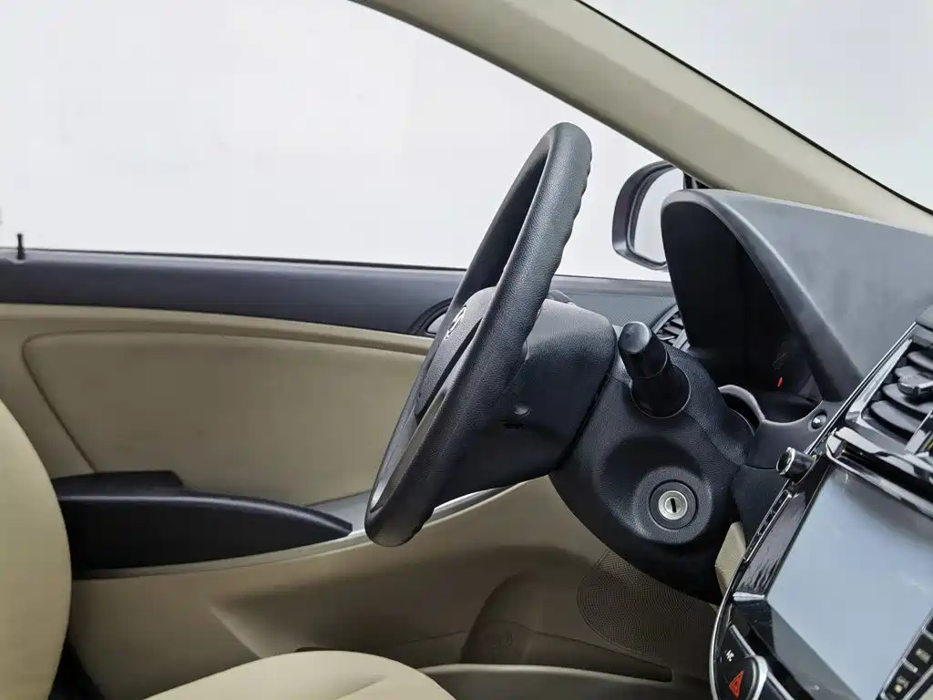 Hyundai Verna — миниатюра 22