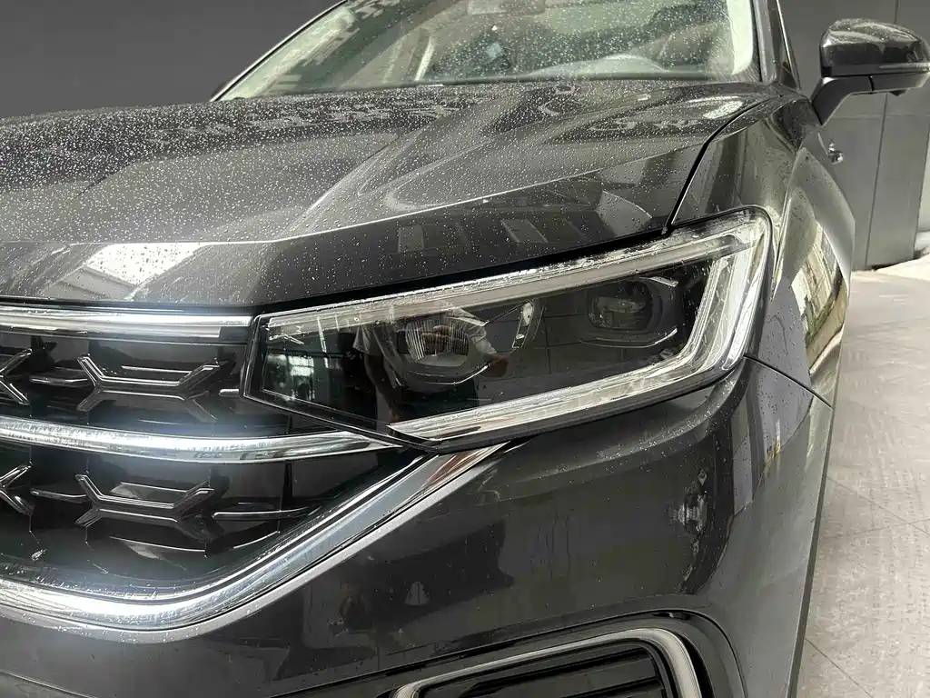 Volkswagen Tayron 2025 300TSI