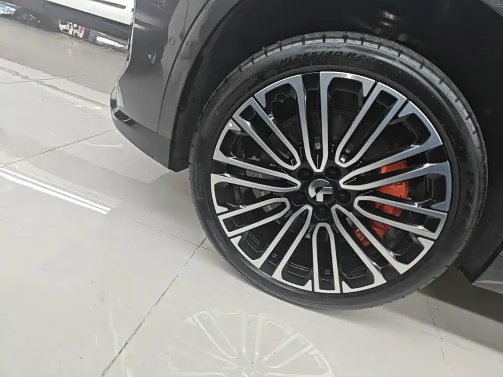 NIO ES8 — миниатюра 23