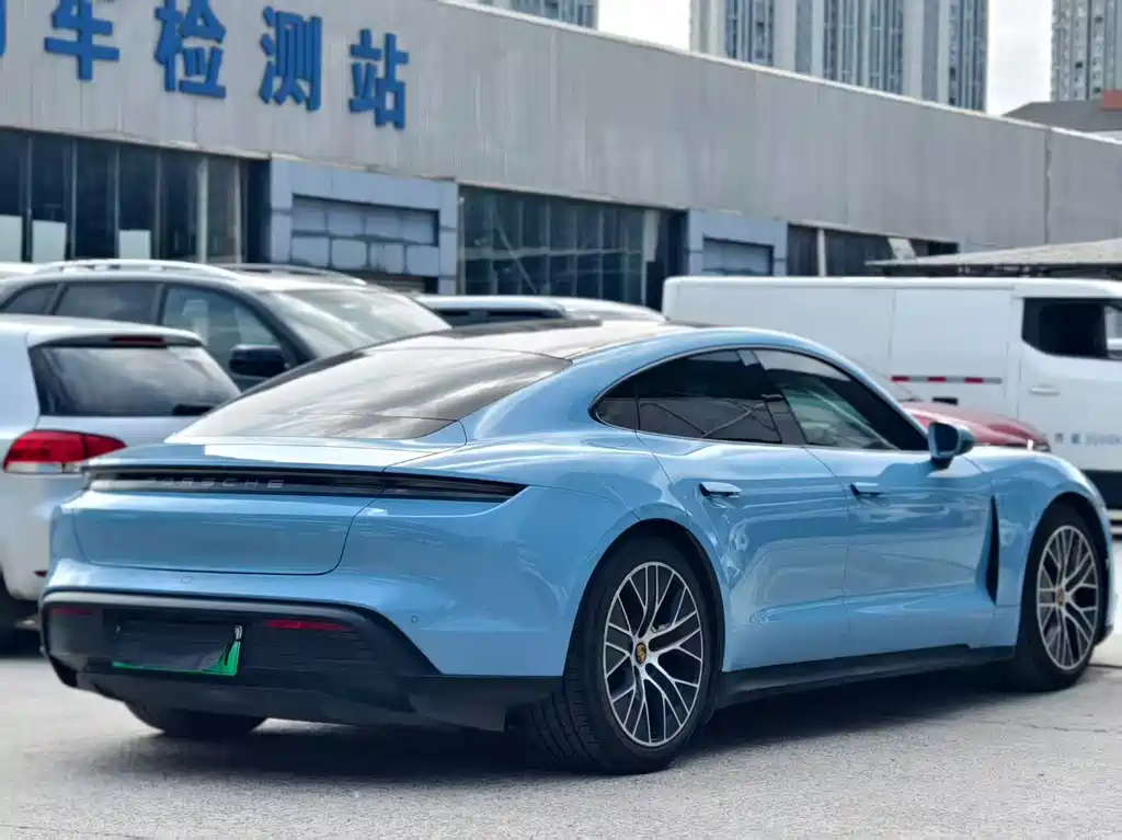 Porsche Taycan — миниатюра 9