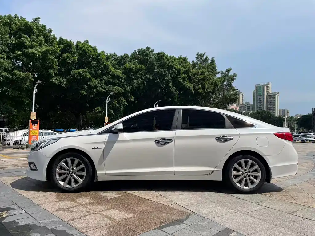 Hyundai Sonata — миниатюра 4
