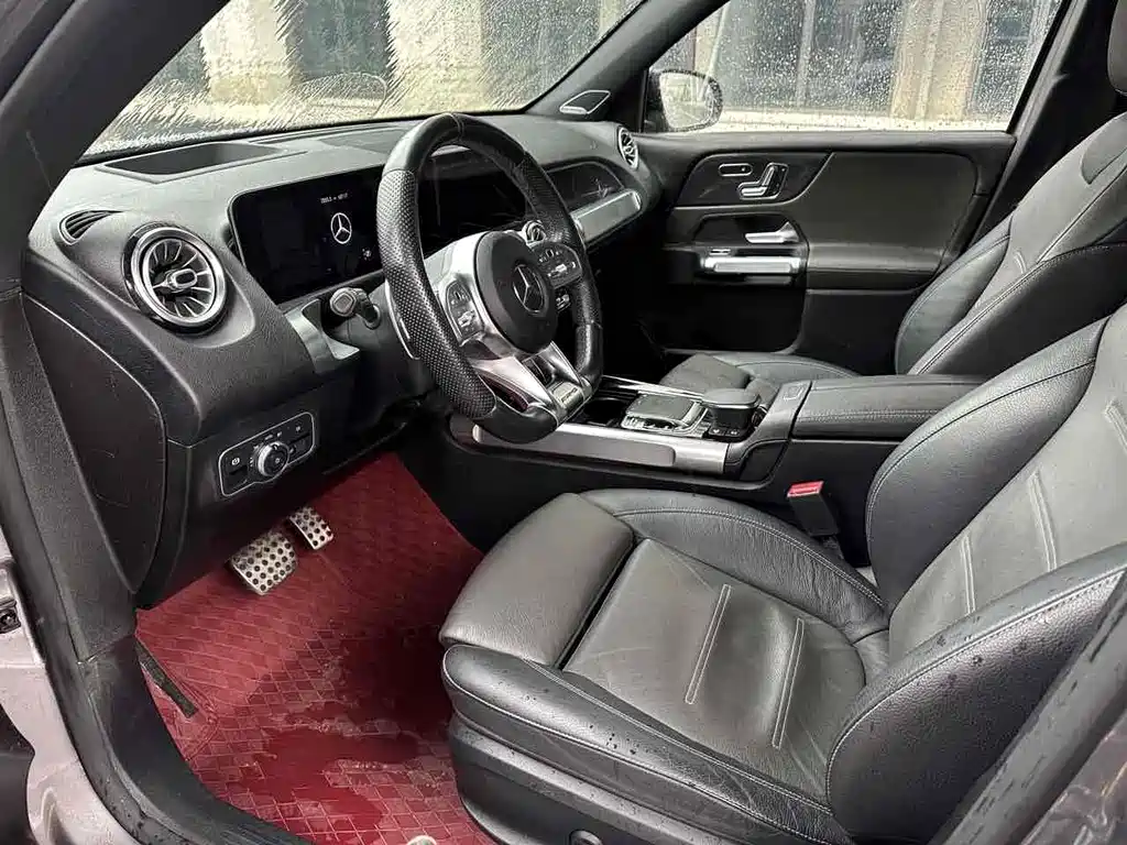 MERCEDES-BENZ GLB AMG