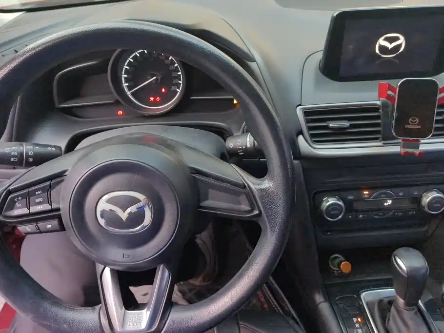 Mazda 3 Axela — миниатюра 12