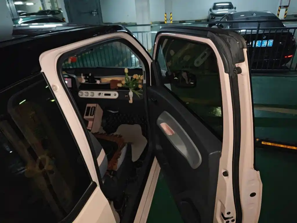 Wuling MINIEV — миниатюра 18