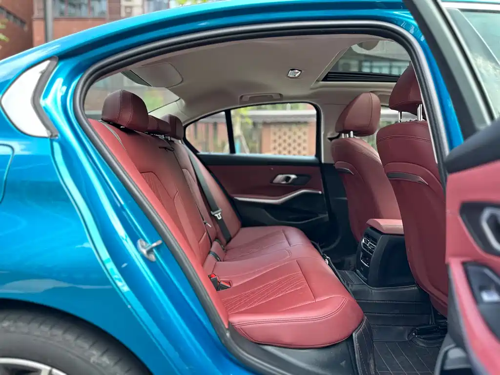 BMW 3 Series — миниатюра 13