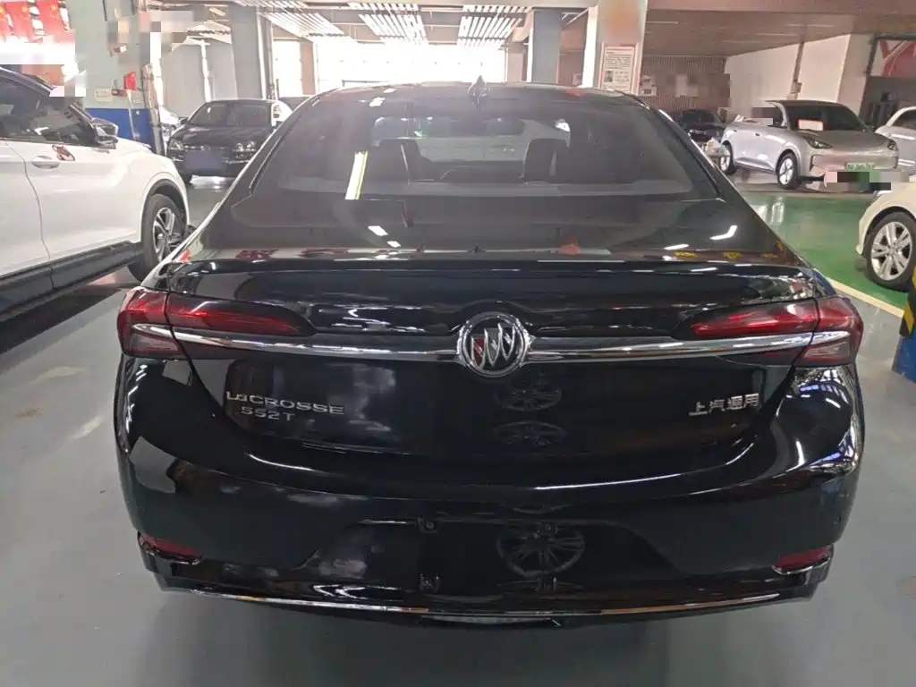 Buick LaCrosse — миниатюра 6