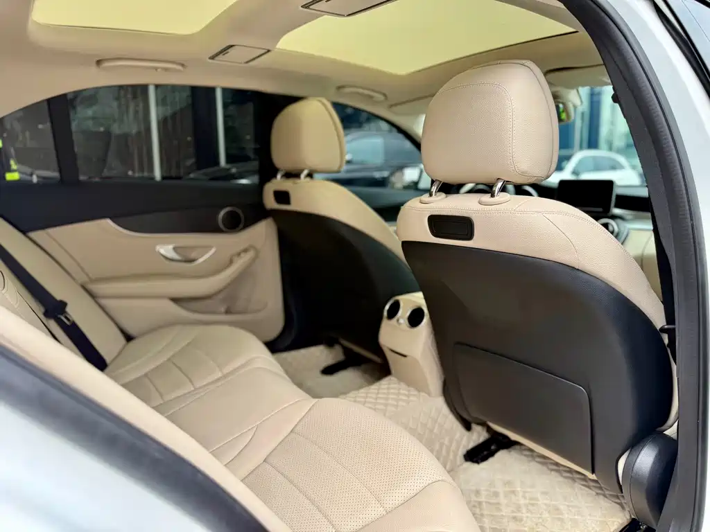 Mercedes-Benz C-Class — миниатюра 27