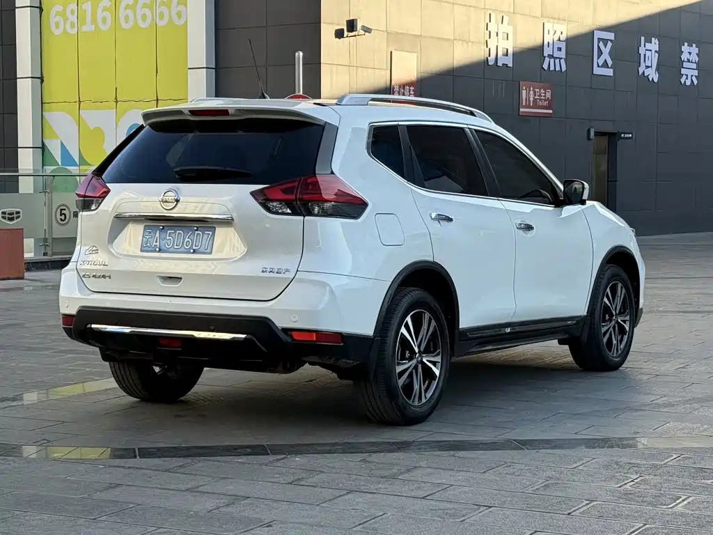 Nissan X-Trail — миниатюра 6