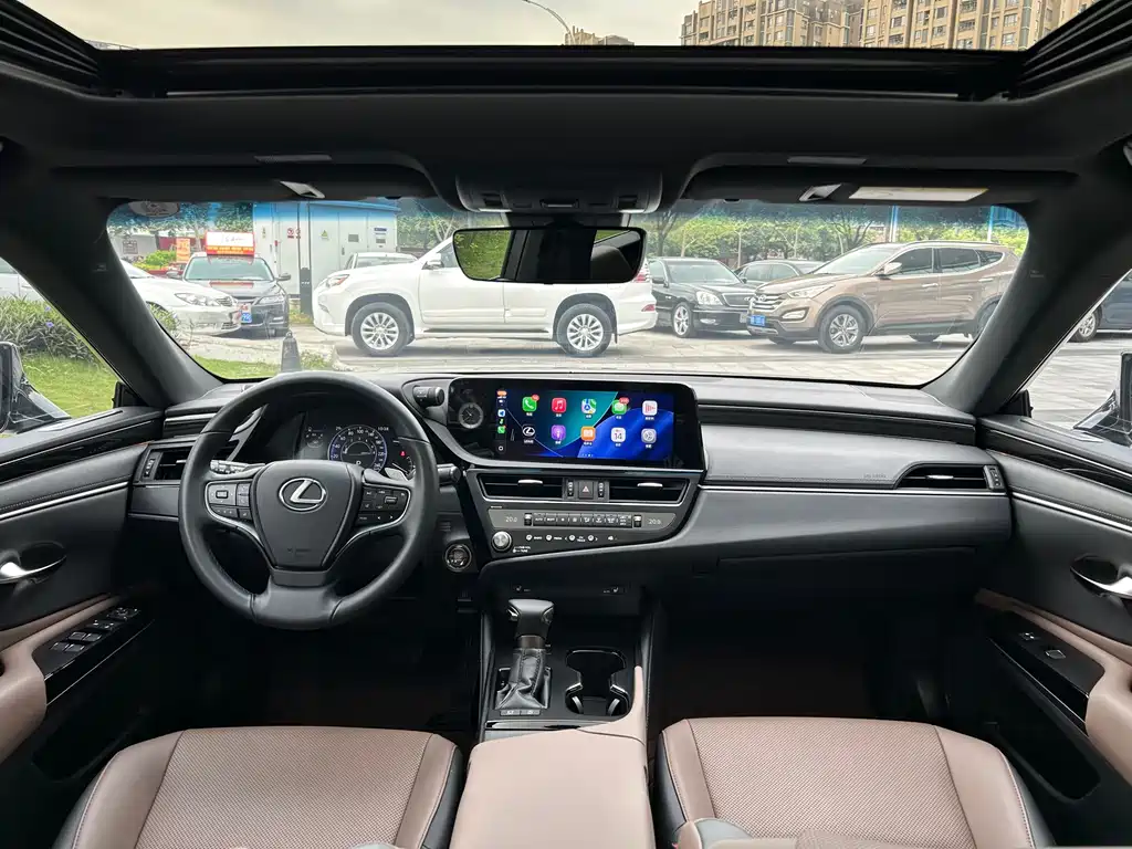 Lexus ES — миниатюра 12