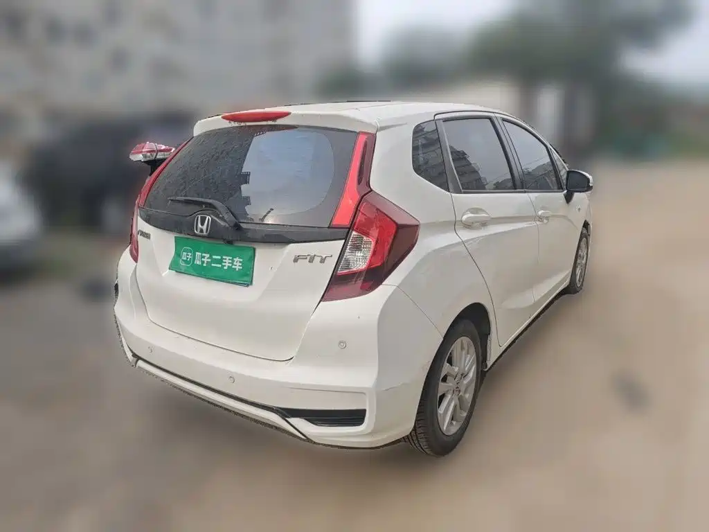 Honda Fit — миниатюра 4