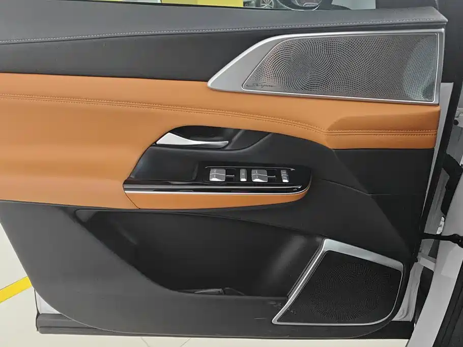 XPeng G9 — миниатюра 7