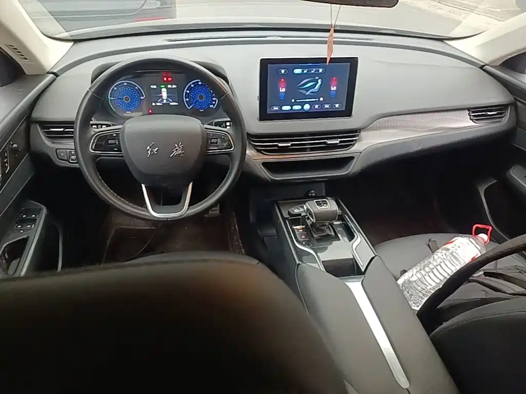 Hongqi Hongqi E-QM5 — миниатюра 10