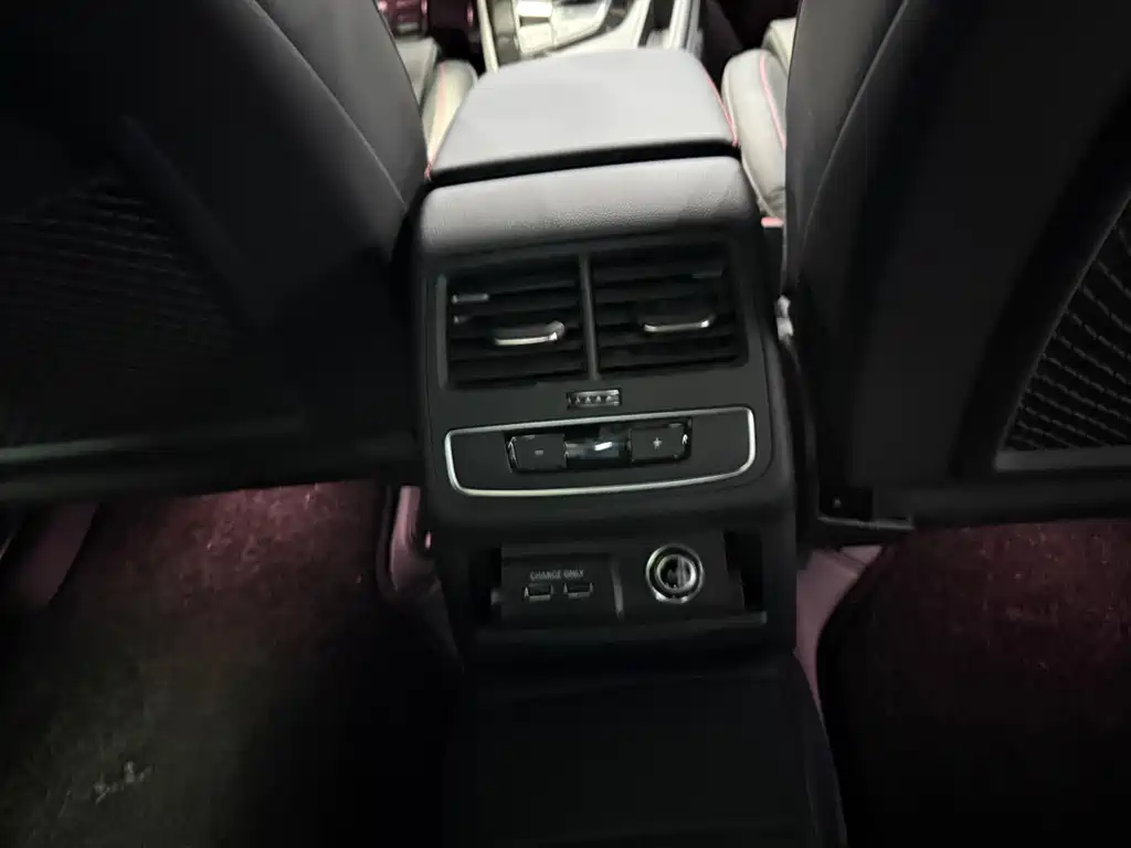 Audi A4L — миниатюра 14