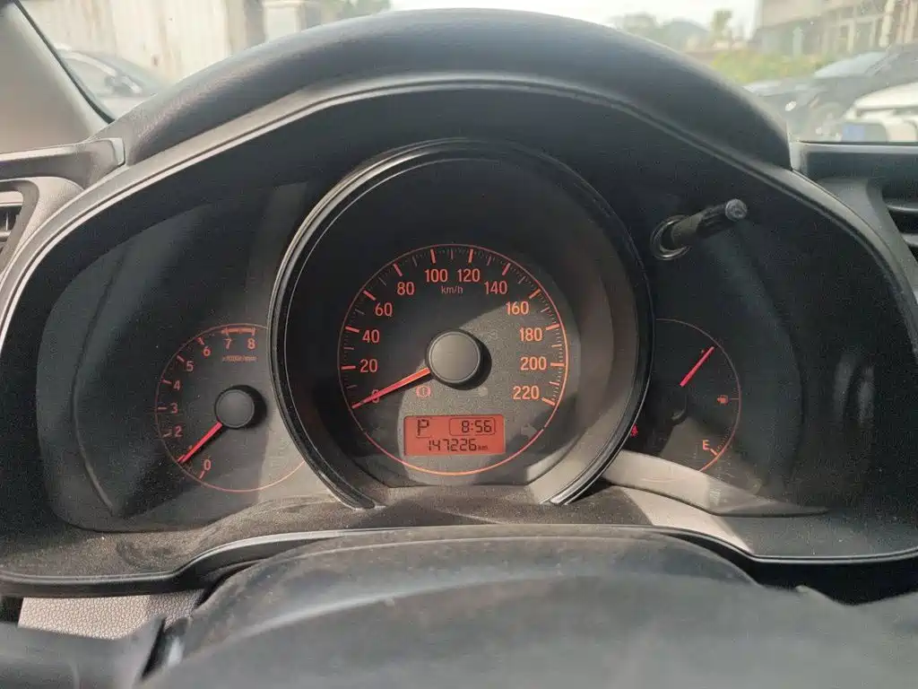 Honda Fit — миниатюра 7