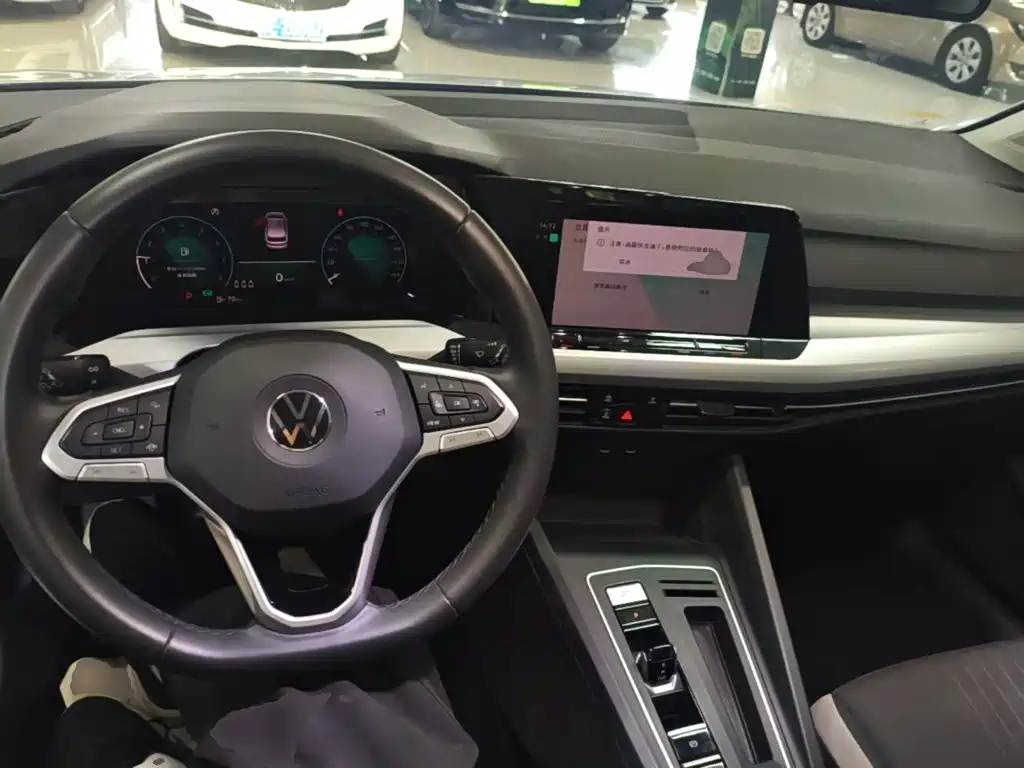 Volkswagen Golf — миниатюра 10