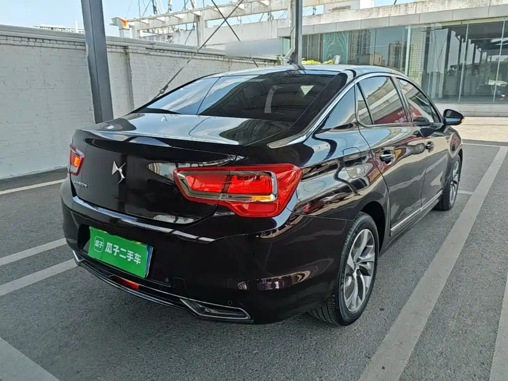 DS 5LS 2014 1.6T Luxury THP160