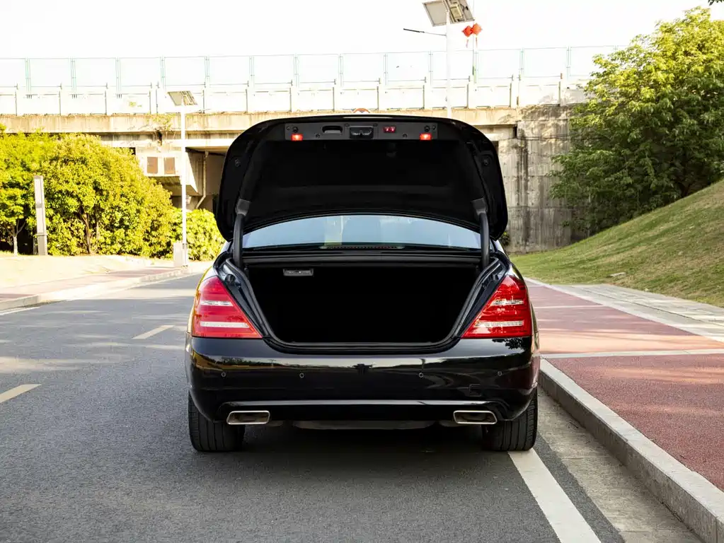 Mercedes-Benz S-Class — миниатюра 8