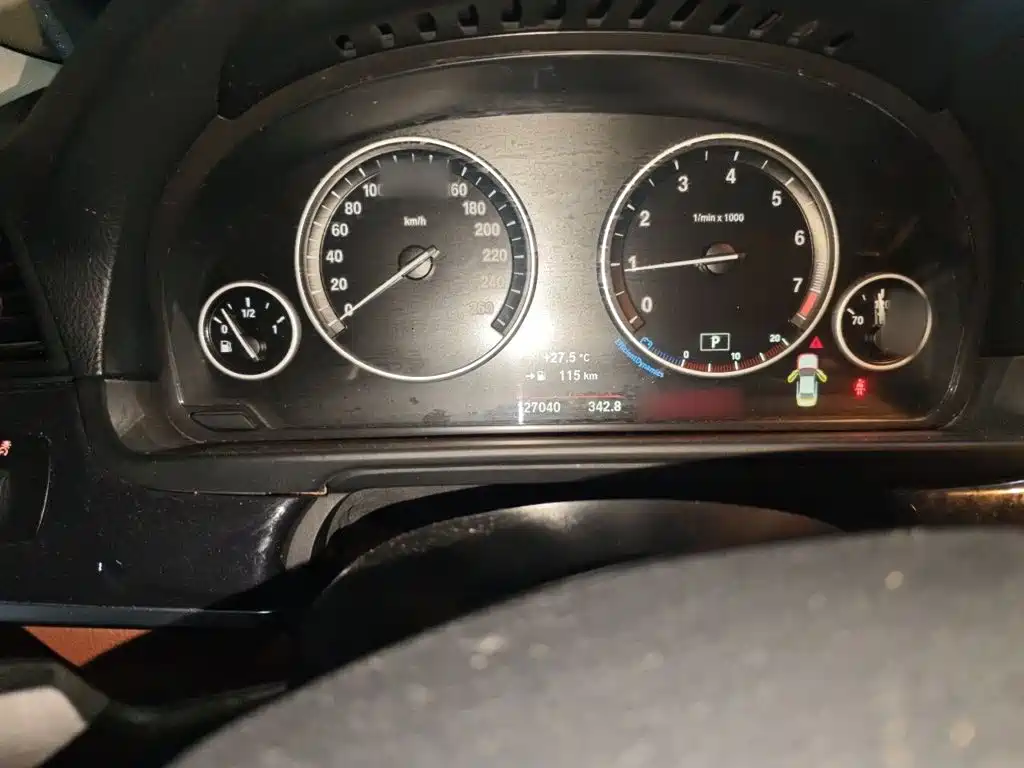 BMW 5 Series — миниатюра 5