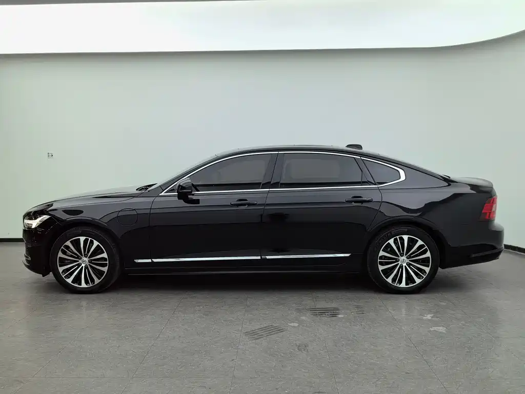 Volvo S90 PHEV — миниатюра 8