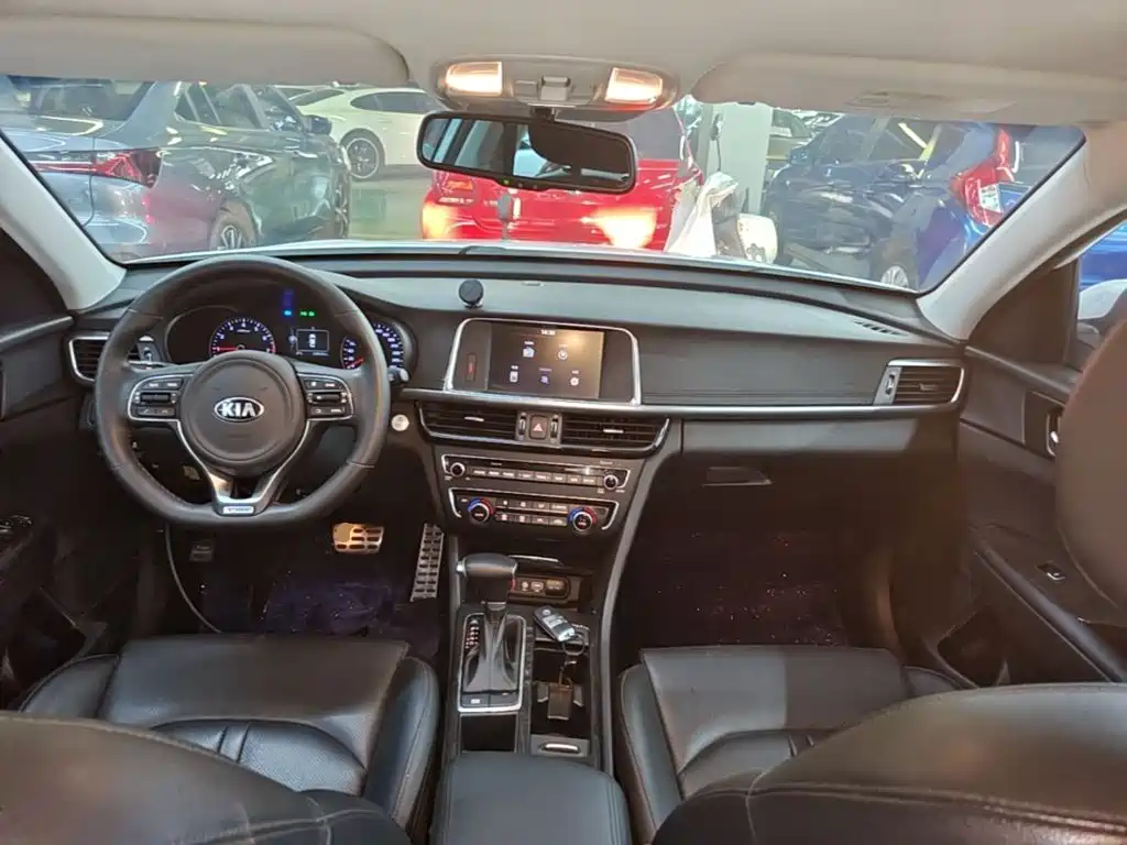 Kia K5 — миниатюра 10