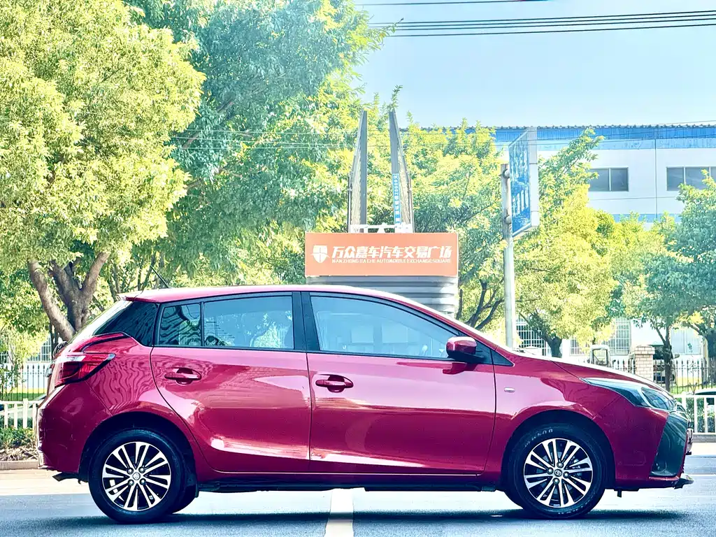 Toyota Yaris L — миниатюра 8